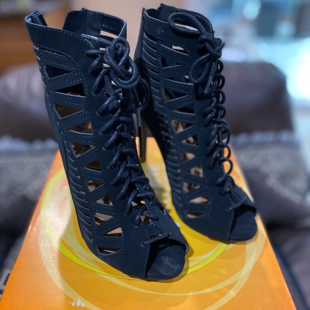 Paprika laser cut out blackbootie heels